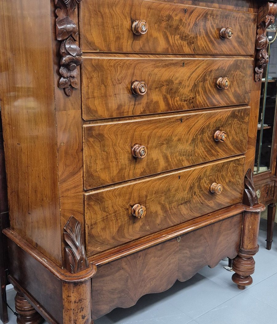 Cajonera escocesa año1860